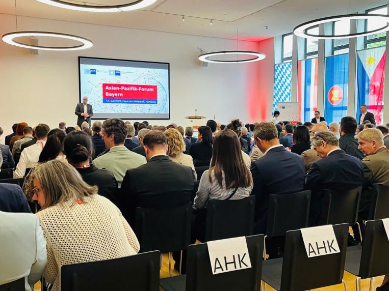 Thúc đẩy hợp tác kinh tế thương mại giữa Việt Nam với bang Bavaria, Đức